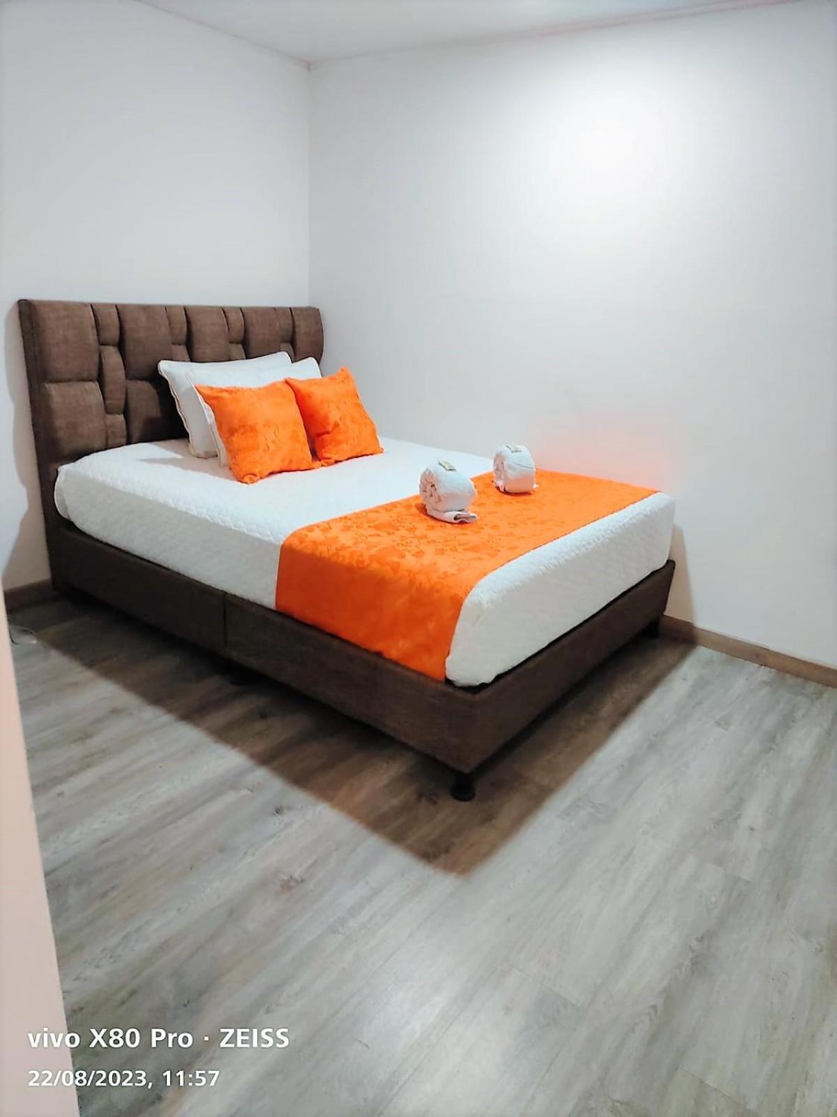 Hotel Kristal Ferial Bogotá Exteriör bild